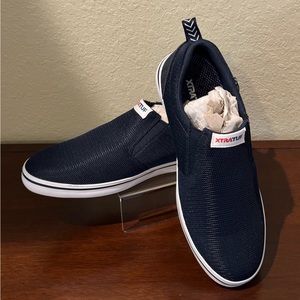 XtraTuf XSAM-200 Sharkbyte AM Royal Blue Deck Shoe Size 9 -New in Box